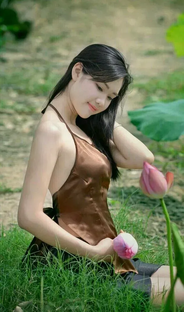 Ảnh sex áo yếm 13